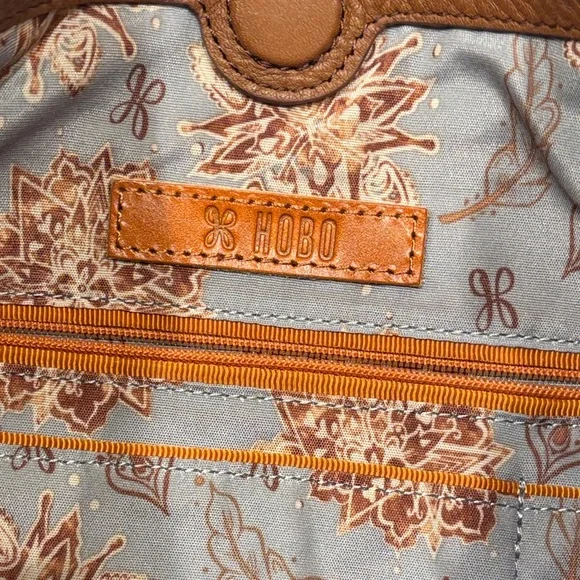 HOBO Pier Shoulder Bag purse in Brown Tan Pebbled Leather - Picture 12 of 12